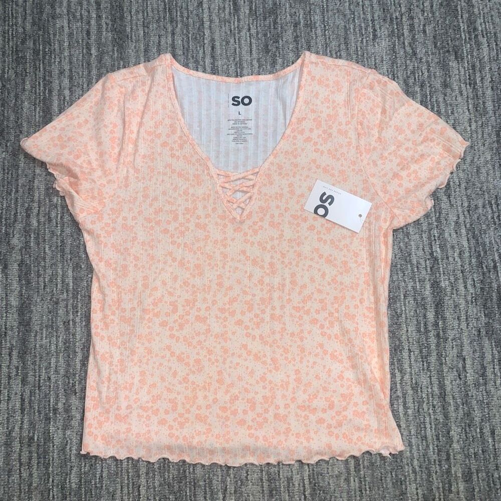 Brand New SO Women's Sz Large Peach Floral Short Sleeve Blouse Top Shirt V Neck